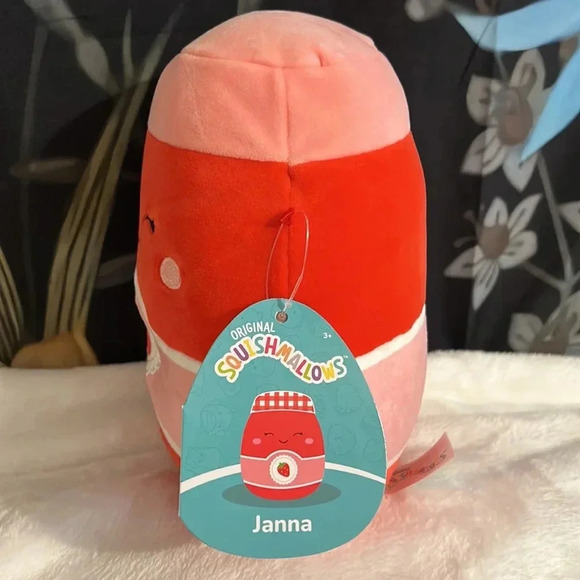 🦖😍🍓🎉 NWT Squishmallows 7” Janna the Strawberry Jam Squishmallow 🎉🍓😍 - Picture 3 of 8